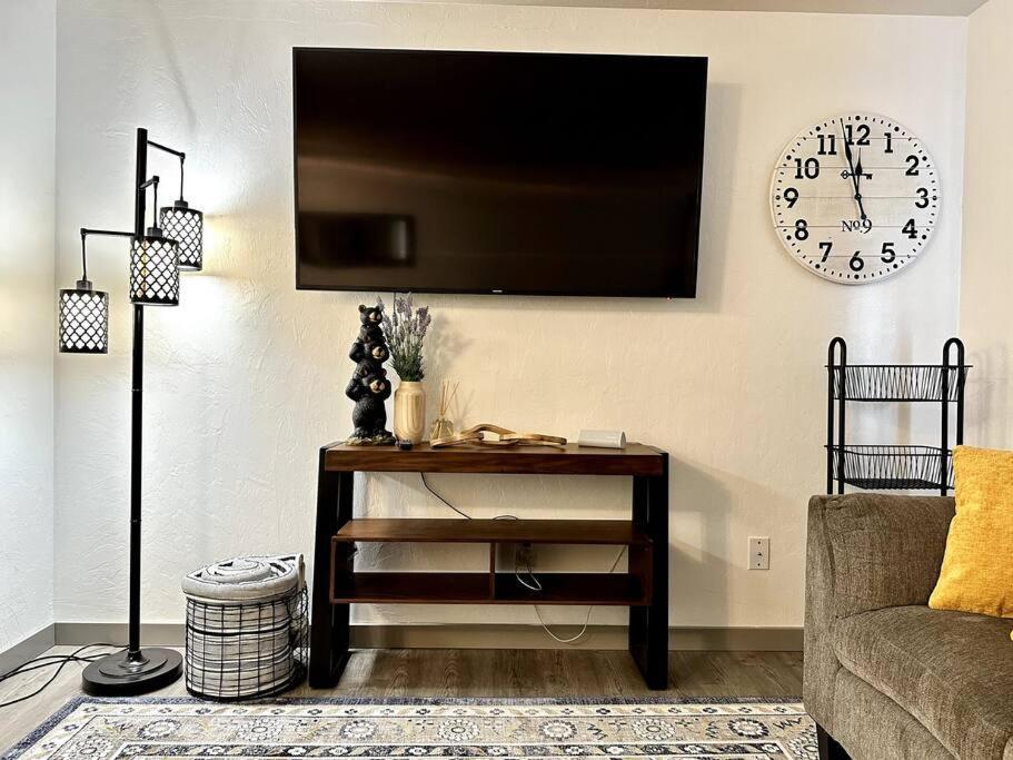 Comfortable 2Br Apt Central Fairbanks Extérieur photo