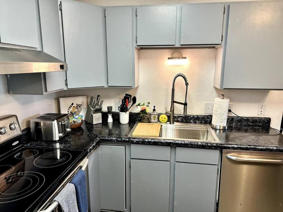 Comfortable 2Br Apt Central Fairbanks Extérieur photo