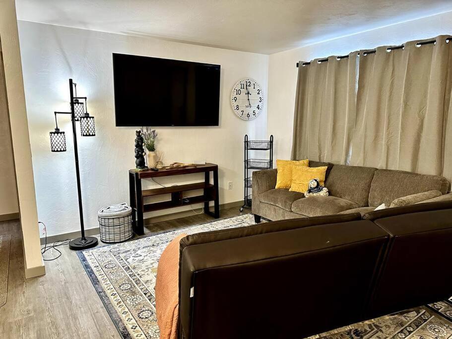Comfortable 2Br Apt Central Fairbanks Extérieur photo